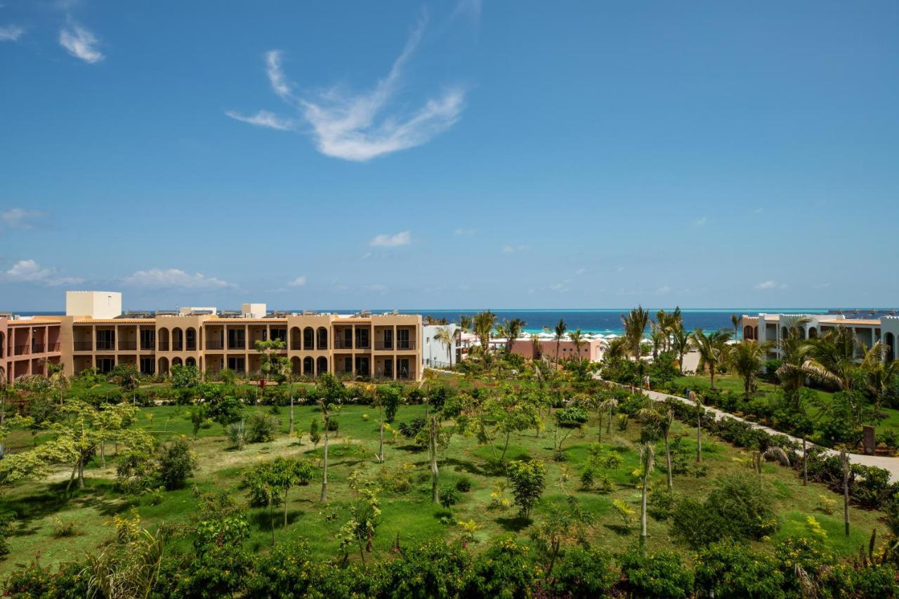 Hotel The Mora Zanzibar Matemwe  Esterno foto View of the town