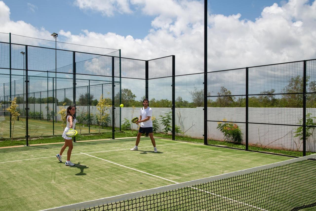 Hotel The Mora Zanzibar Matemwe  Esterno foto A paddle tennis court